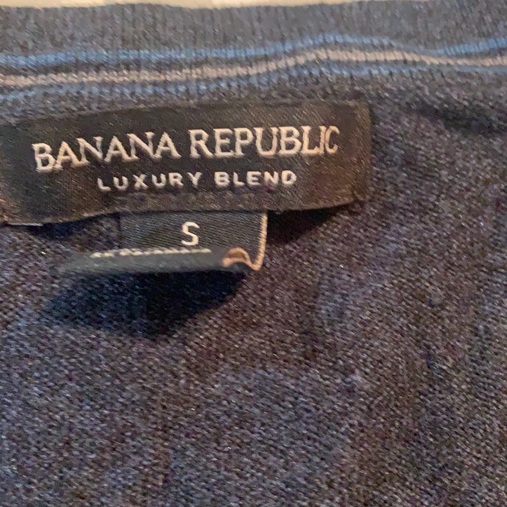 V neck navy